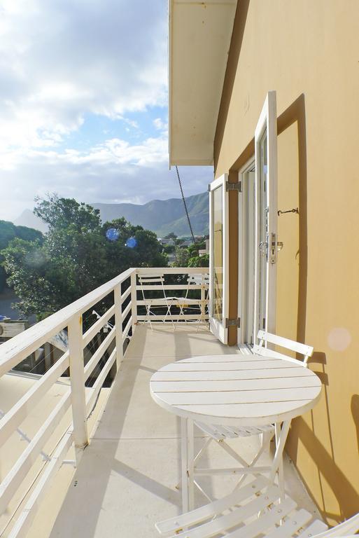 Bamboo Beach Seaside House Hotel Hermanus Bagian luar foto