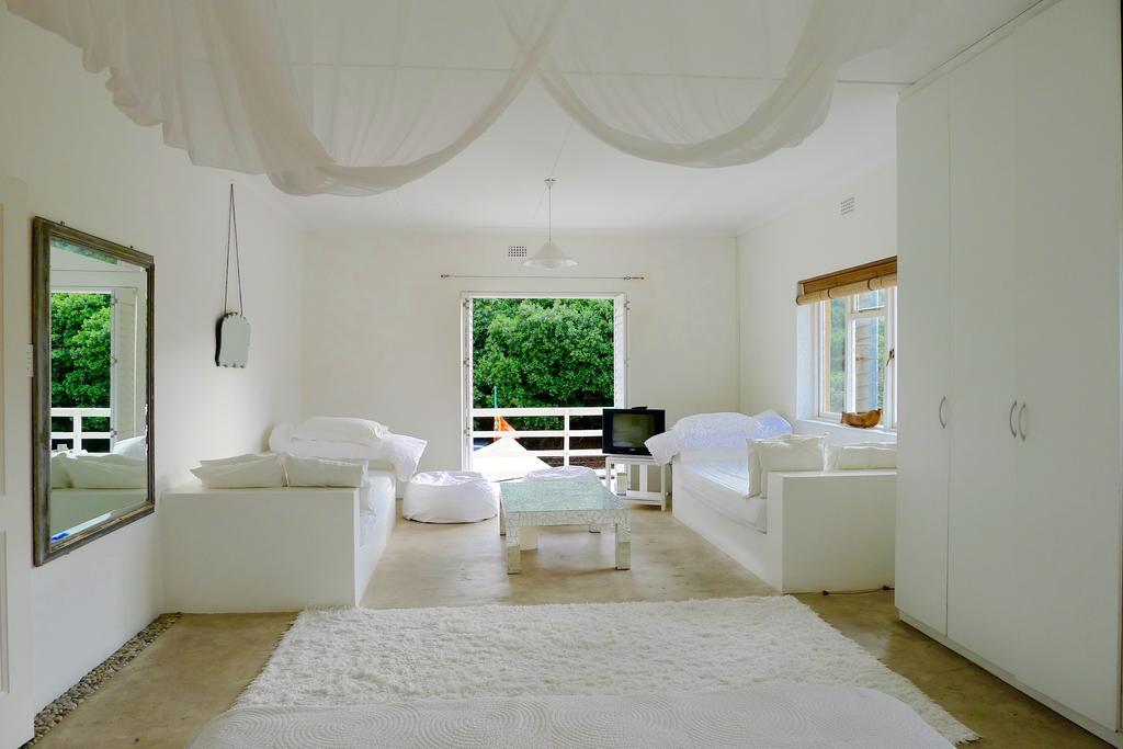 Bamboo Beach Seaside House Hotel Hermanus Bagian luar foto