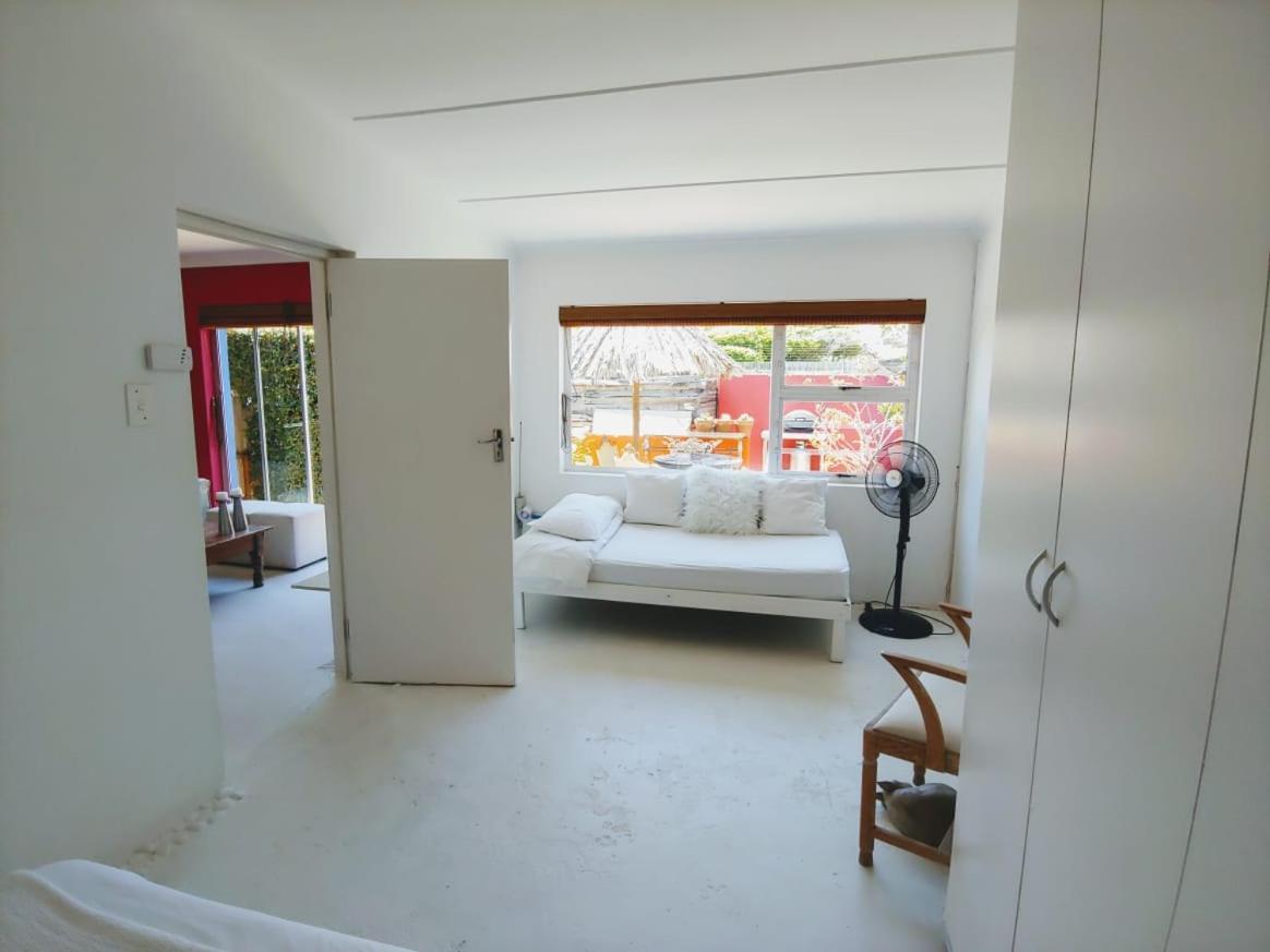 Bamboo Beach Seaside House Hotel Hermanus Bagian luar foto